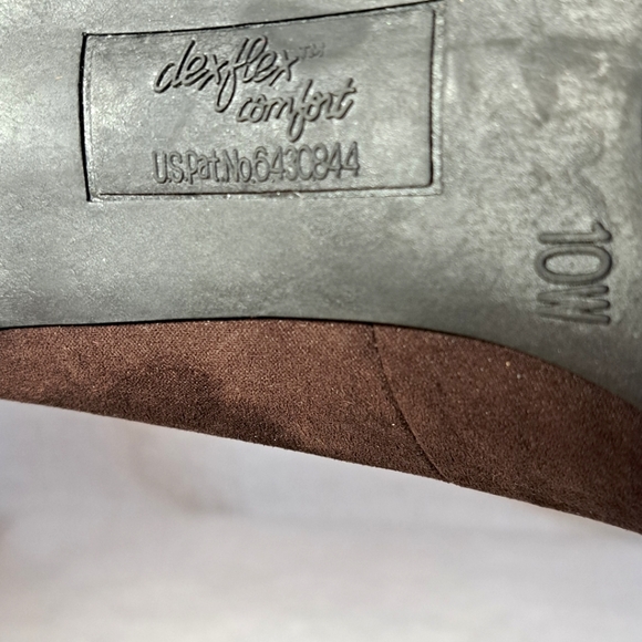 ‼️💰‼️Dexflex Comfort 10 W Brown Pumps - Picture 2 of 5